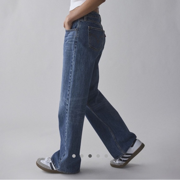 Levi’s Low Loose Jeans “Living the Good Life” - Picture 3 of 9